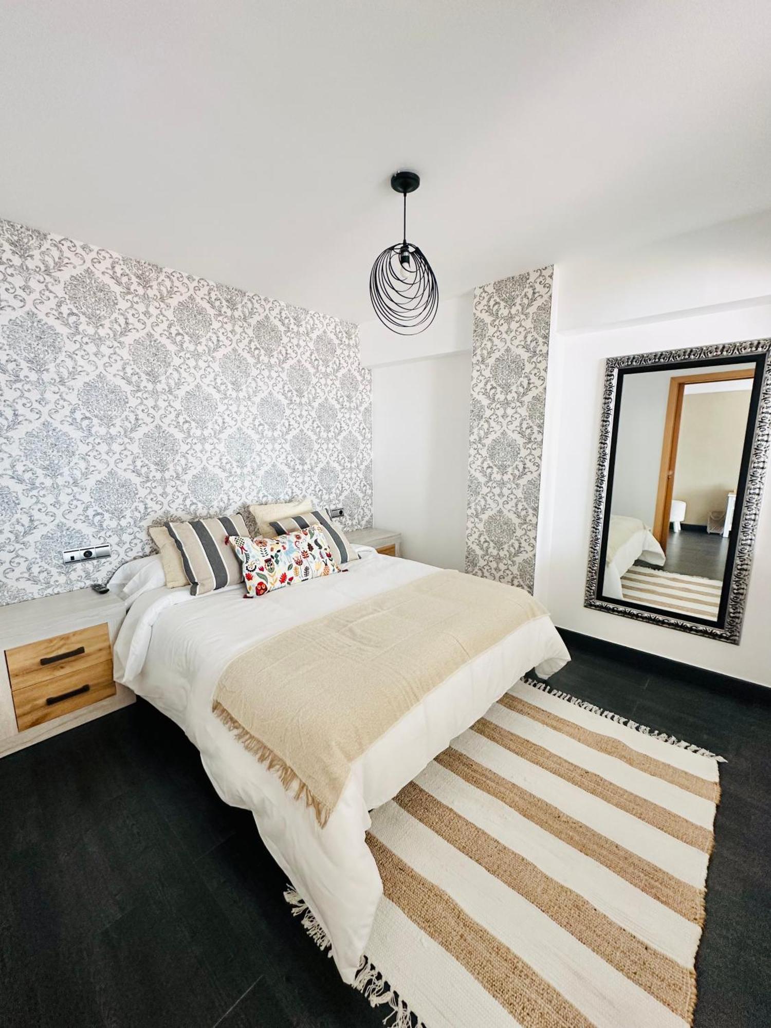 Frente A La Playa Apartamento Boutique En 马尔韦利亚 外观 照片