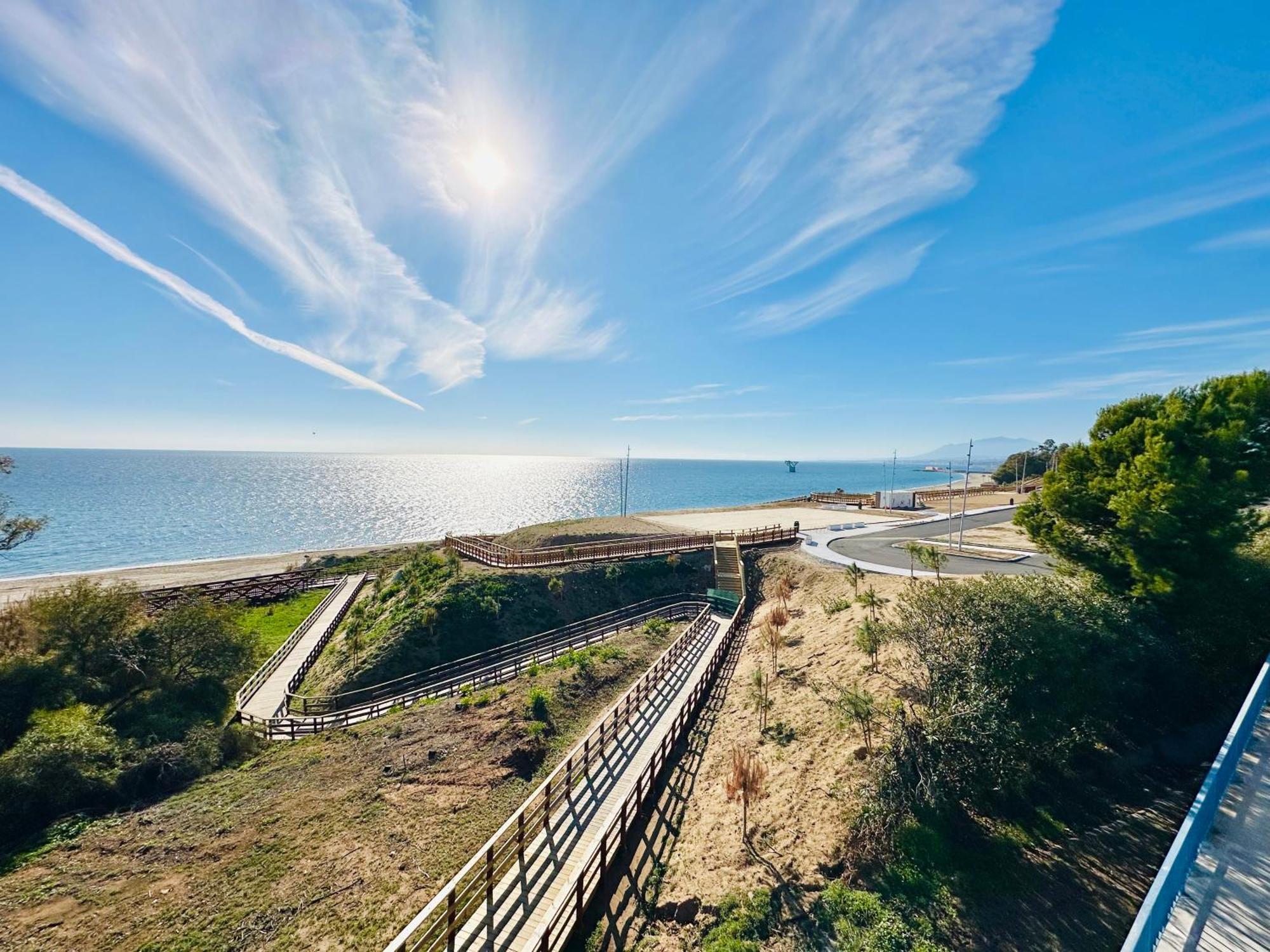 Frente A La Playa Apartamento Boutique En 马尔韦利亚 外观 照片