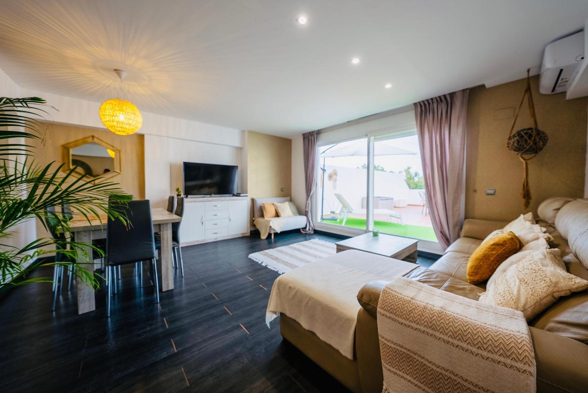 Frente A La Playa Apartamento Boutique En 马尔韦利亚 外观 照片
